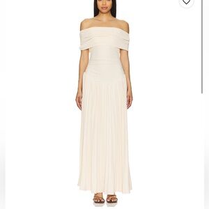 Lioness Field of Dreams in Oatmeal